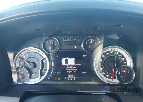 2017 Ram 1500 Night 4X2 5'7 Box из США, поврежденный, VIN 1C6RR6MT2HS574384